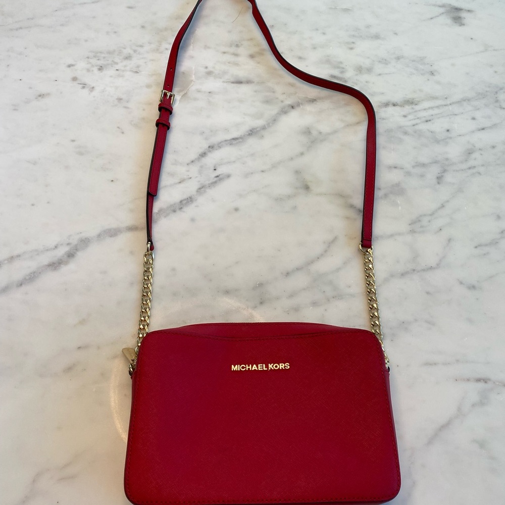 Michael Kors Jet Set Large Saffiano Leather crossbody bag